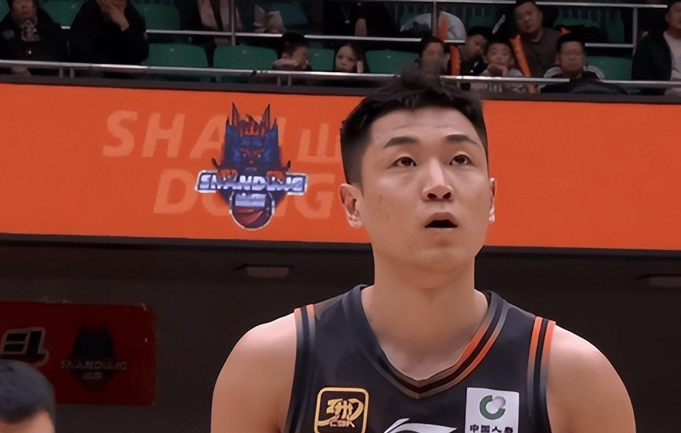 爱游戏体育 -关于NBA常规赛赛后再迎强敌，山东男篮防线松动，主帅态度：球迷炸锅，更衣室氛围转暖的信息