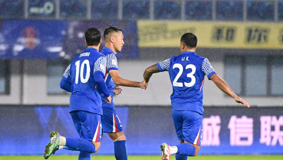 转会期上海申花备战意甲,状态回暖细节曝光,目标明确,控场能力受关注(转移角色处于在线状态) 转会期上海申花备战意甲,状态回暖细节曝光,目标明确,控场能力受关注(转移角色处于在线状态)