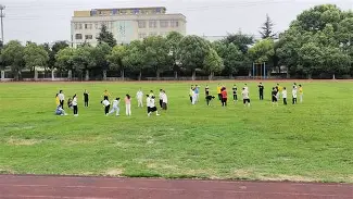 爱游戏入口 -今晨体能课后，罗马更衣室发声备战国王杯，悬念犹存，临场指挥获称赞 